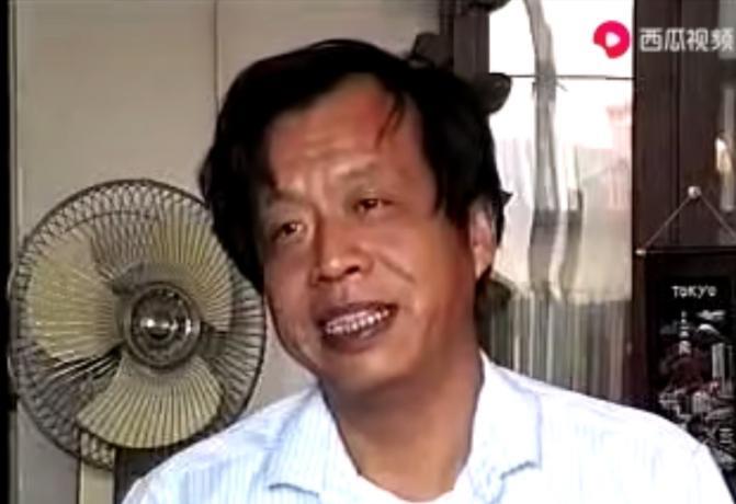 1977年，李银河刚刚大学毕业，在《光明日报》史学组当编辑。一天她从朋友那偶然读