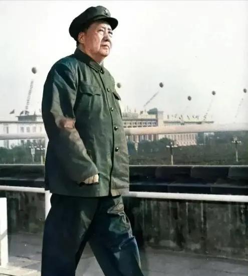 #列举一些毛泽东的经典名言#
谢邀，毛主席名言很多，这里选择一些有关意识形态阵地