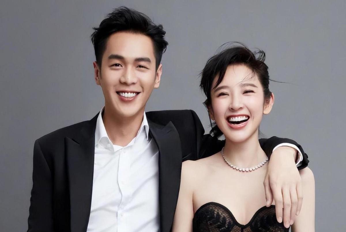 家人们谁懂啊！
张若昀唐艺昕这对娱乐圈模范夫妻又双叒叕上热搜了！
这次可不是红毯