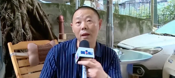 脸皮太厚了！重庆，大妈的房子和60多万遗产，还有每月工资都给了儿子，不料等她中风