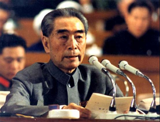 “这是特级机密，能否成功还不知道。”1964年10月，周总理秘密 召见了吴冷西等
