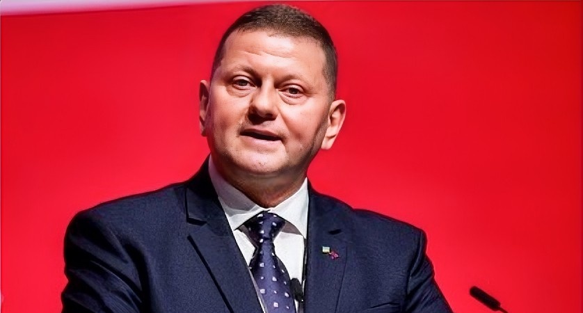 终于意识到差距！



近日，乌克兰前总司令扎卢日内在YouTube上表示，我们