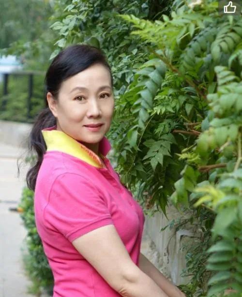 六十岁的女人还会对异性感兴趣吗？因人而异。



这个问题的答案，并非简单的是或