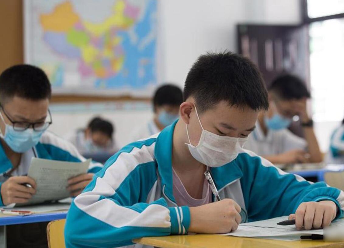 “身体是革命的本钱”在孩子的成长过程中，学习成绩固然重要，但身心健康才是支撑他们