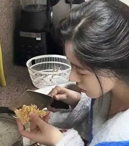 媳妇做的纯手工刀削面，没毛病

