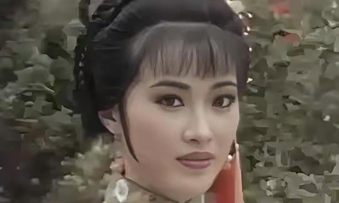 海兰珠真是个神奇的存在，嫁过人的她竟然能得到，猜忌心无比强的皇太极的独宠！
看看