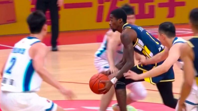 广东宏远3后卫砍58分！