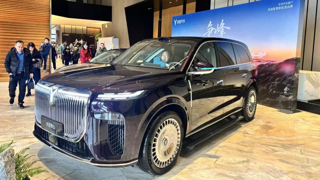 时代中坚的“靠山”！入手岚图泰山，37.99万起不纠结