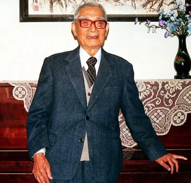 1989年，93岁的茅以升病逝，6个子女却无一人为他送终，只因他年近80岁时，妻