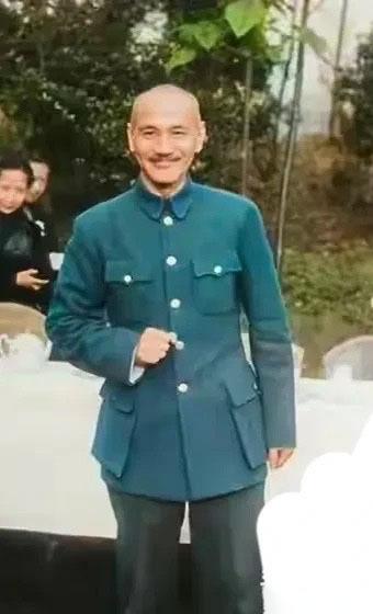 蒋介石本尊和他的“十个扮演者”。仔细看来， 感觉王劲松老师就是“校长”本人嘛！确