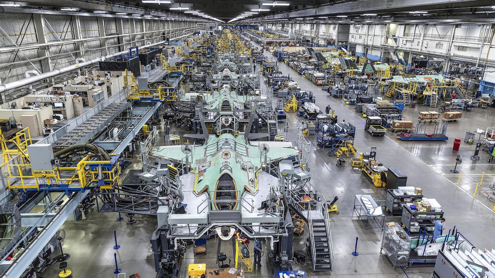 中方动真格，美没牌打了，开始回收旧硬盘换稀土？马斯克求上中国