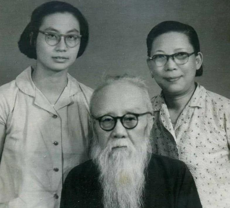 1901年，国学大师马一浮的父亲去世，守孝期间，妻子怀孕，然而他却对孕妻说了一句