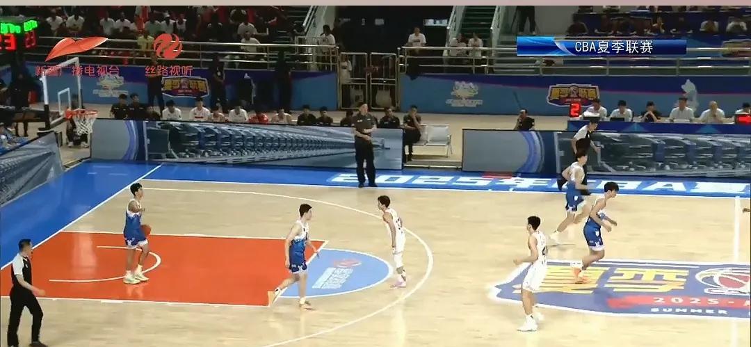 CBA夏季联赛库尔勒站最后一天，决战时刻
广东队与新疆83:78
山西队与青岛8
