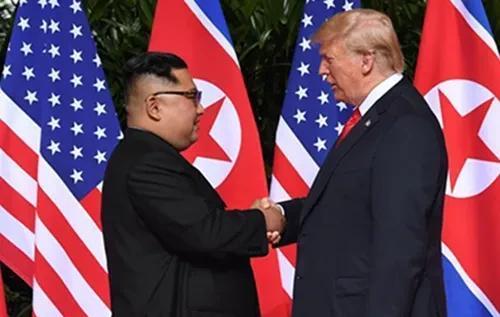 美媒曝光的这起美军秘密行动，可谓是一石激起千层浪。
2019年，当特朗普与金正恩