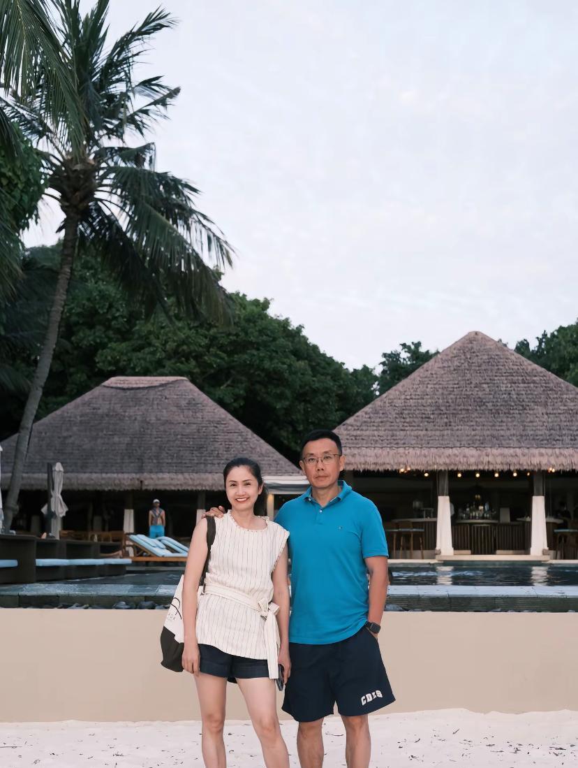 女生为爱实在太勇敢了，可以跟一个只认识两年的人去到一个陌生环境。