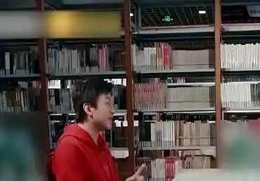 演员邓超说：“有段时间我特别焦虑，有次回家后我就和孙俪就发生了冲突，吵架了，第二