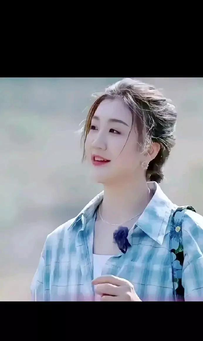 陈梦算是国乒里最低调的一个人了，
手握两届奥运会冠军，
但从未在陈梦身上感受到那