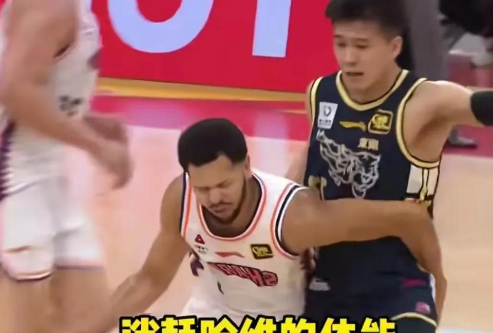 #nba# 黄荣奇真神奇，居然把哈维防住了。
你真的没法想象啊，杜峰居然可以用黄