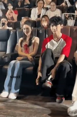 自从看了难哄，就觉着白敬亭宋轶不搭了！有种姐姐和弟弟的感觉 ​​​