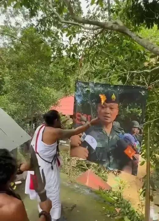 洪森还是很清醒的，知道泰国的强大战斗力源自在哪里。据报道，柬埔寨的巫师、巫婆、婆