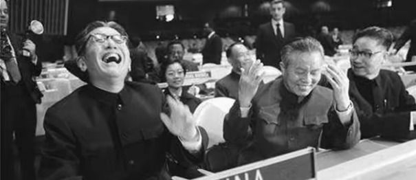 中国重返联合国，首次用否决权帮铁哥们











---





