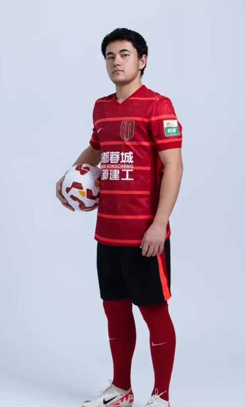 因为“手势”问题，艾比布拉估计是废了。近日，成都蓉城俱乐部发布公告，成都蓉城一线