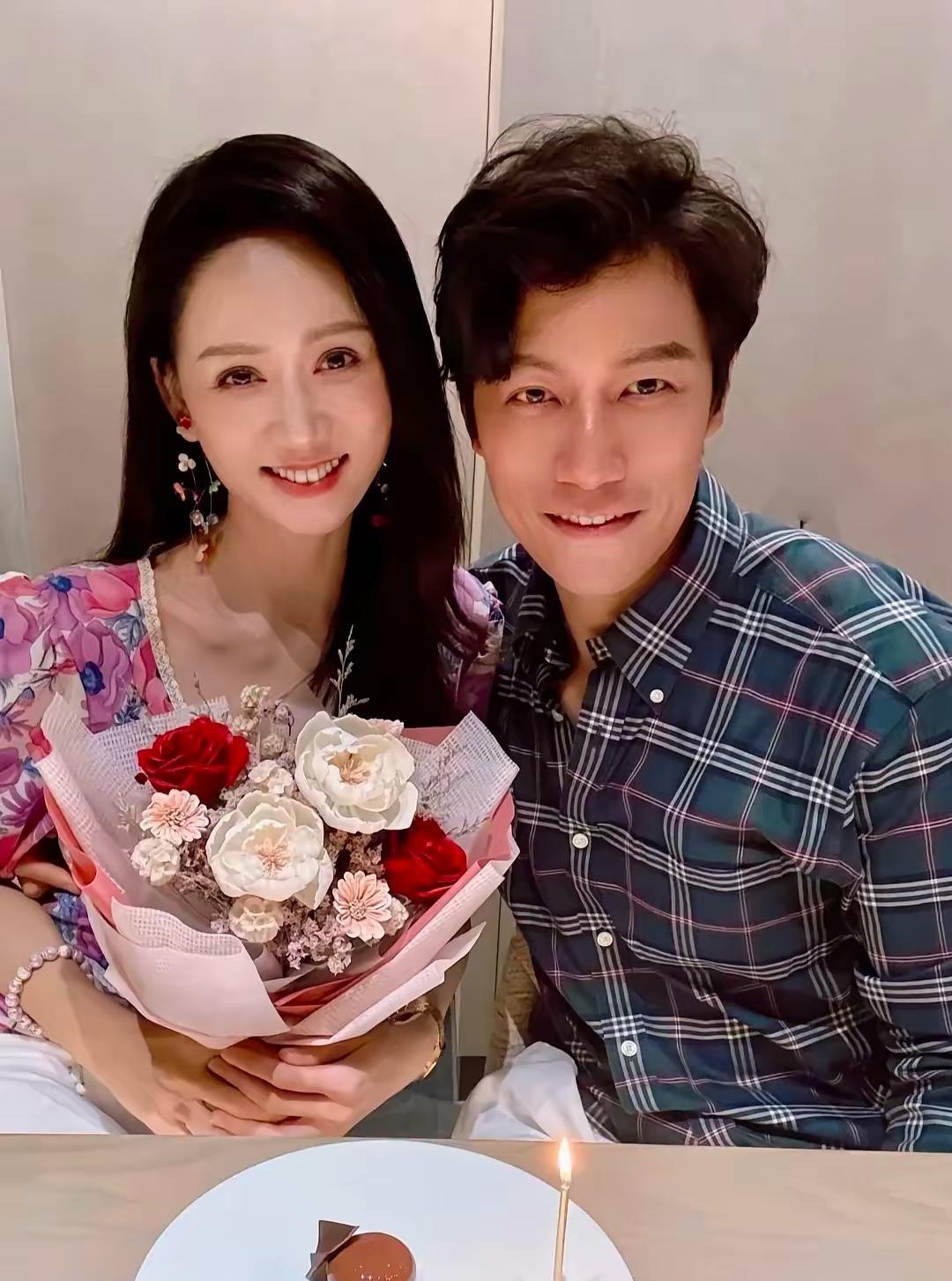 陈乔恩态度真实又有底气：“工作和小孩，我选工作；工作和狗，我带狗一起工作。我选我