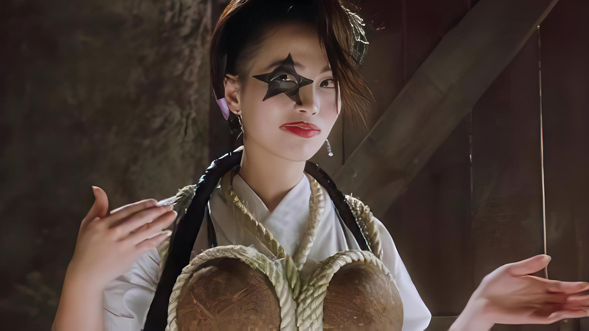 62 岁“石榴姐”宛琼丹现身景区打工，是突破还是落魄？