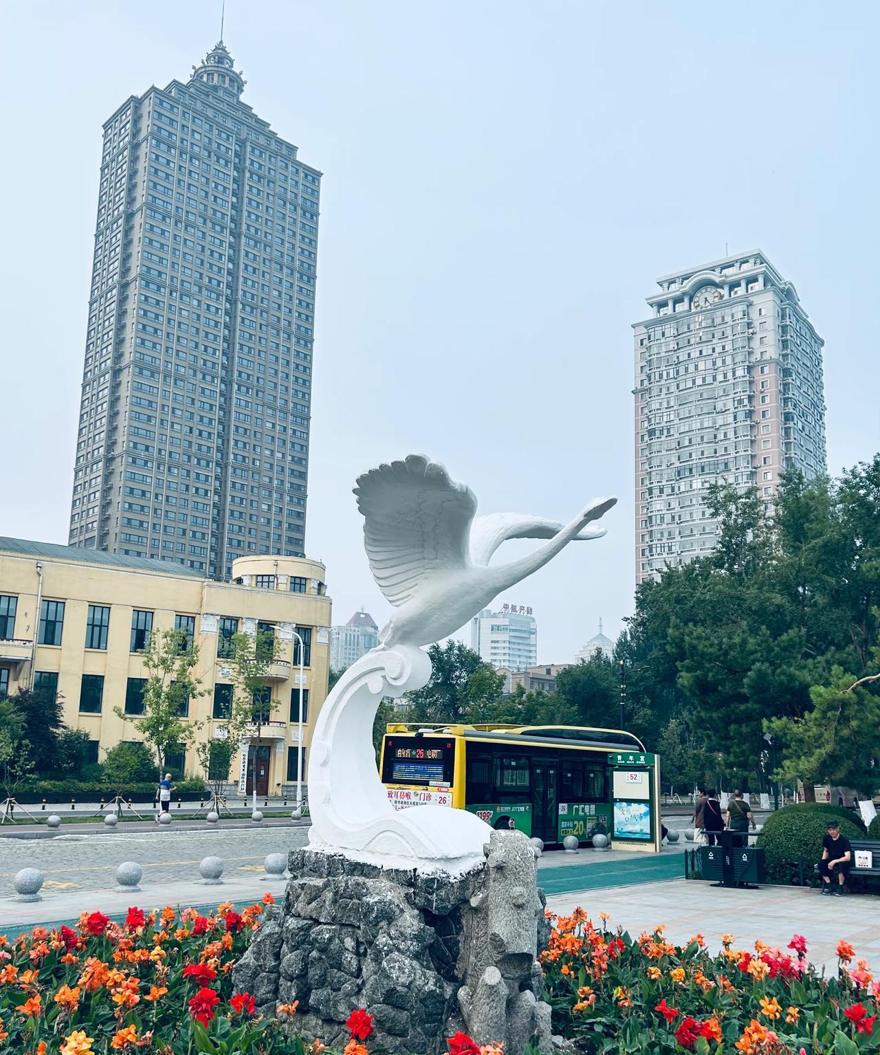 远离让你不舒服的人
        早晨在早市遇到一个人，是我以前的同事，估计她