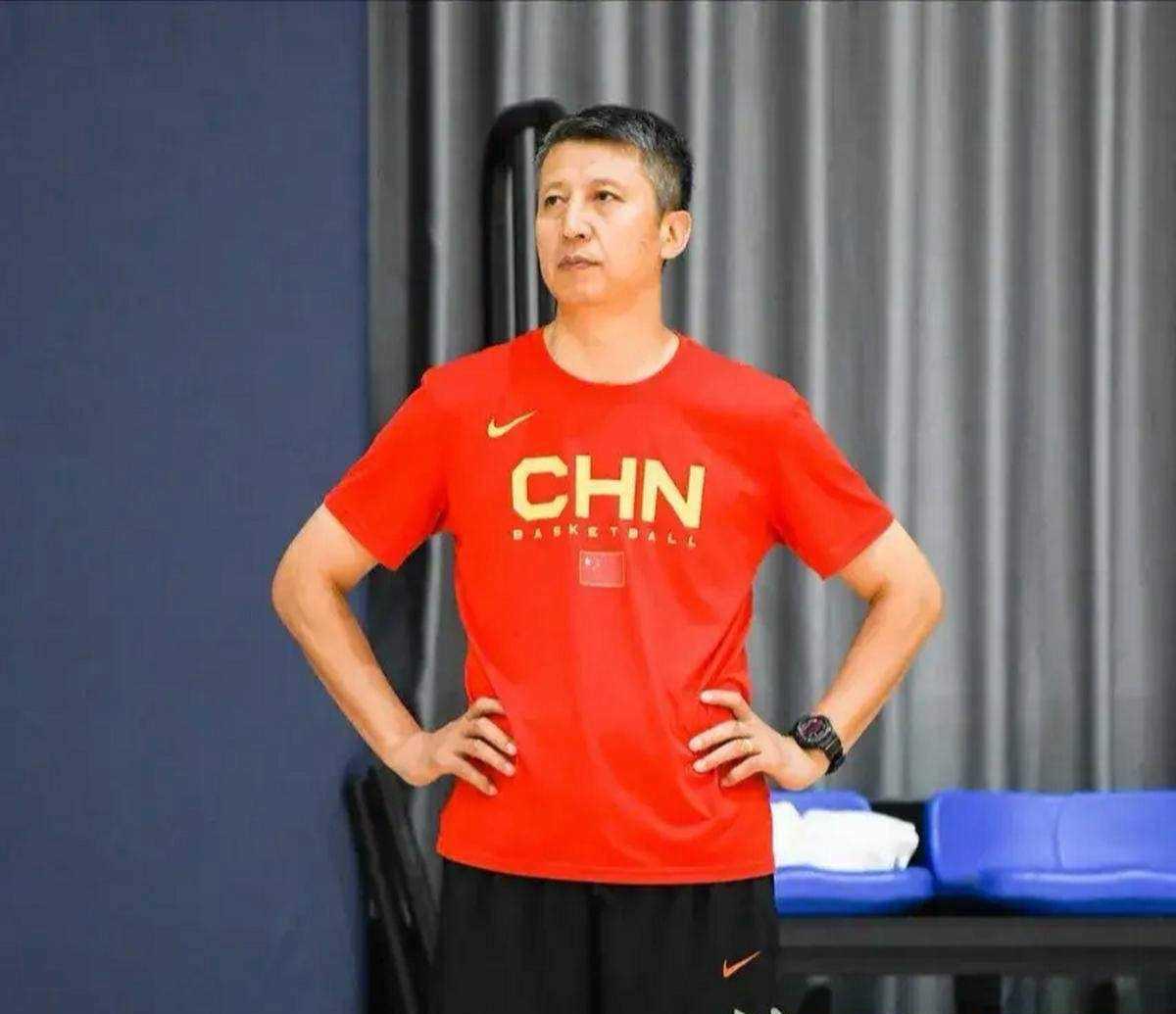 周琦躺病床！谁来扛大旗？
20岁新秀杨瀚森直接打包行李去亚洲杯
NBA夏季联赛刚