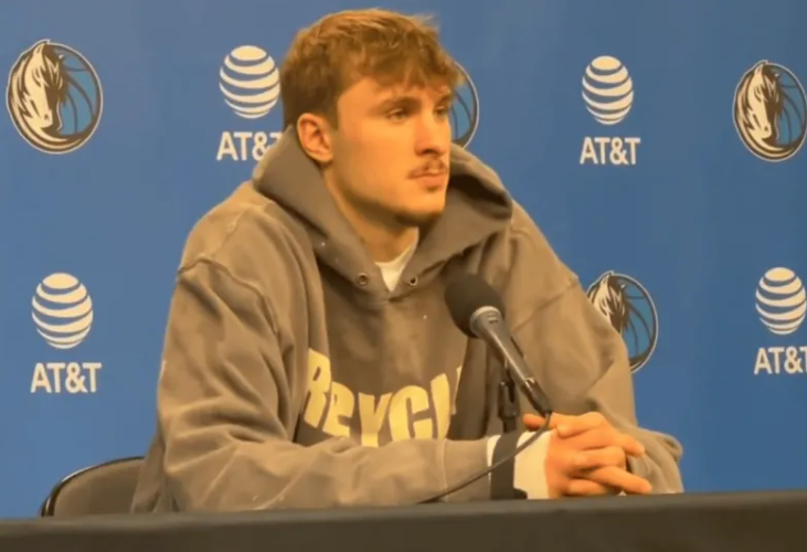 NBA常规赛，独行侠138-133战胜开拓者。
赛后，库珀-弗拉格谈及队友丹尼尔