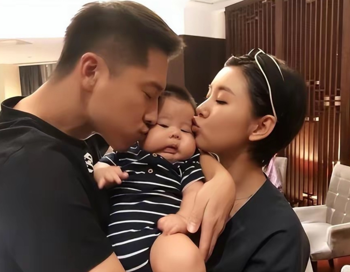 揭秘：她竟是冯巩“女儿”，不拍吻戏，年近四十仍似少女