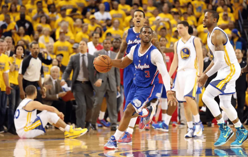 2014年的今天，快船抢七险胜送勇士出局

05月06日讯 NBA官方带领球迷回