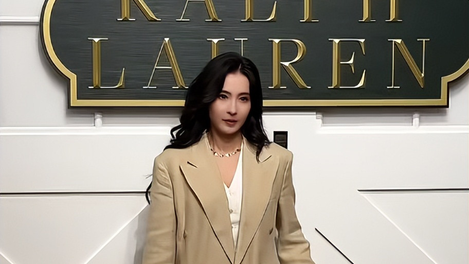 戚薇、张柏芝和陈丽君站一起，自然老去和医美老去的差距一目了然