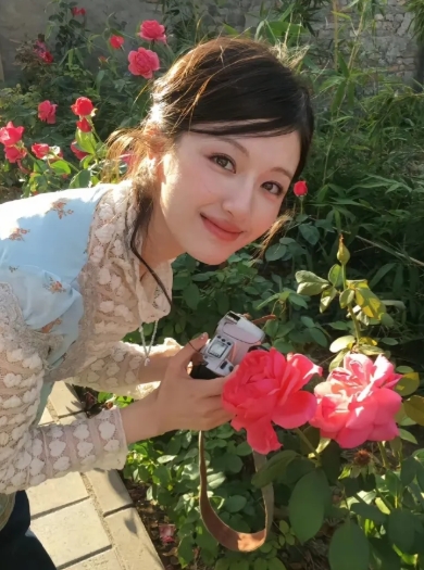 线下见过李兰迪，
我才理解，
当初蒋欣说的是对的，俗话说的好，重要的事情说三遍，