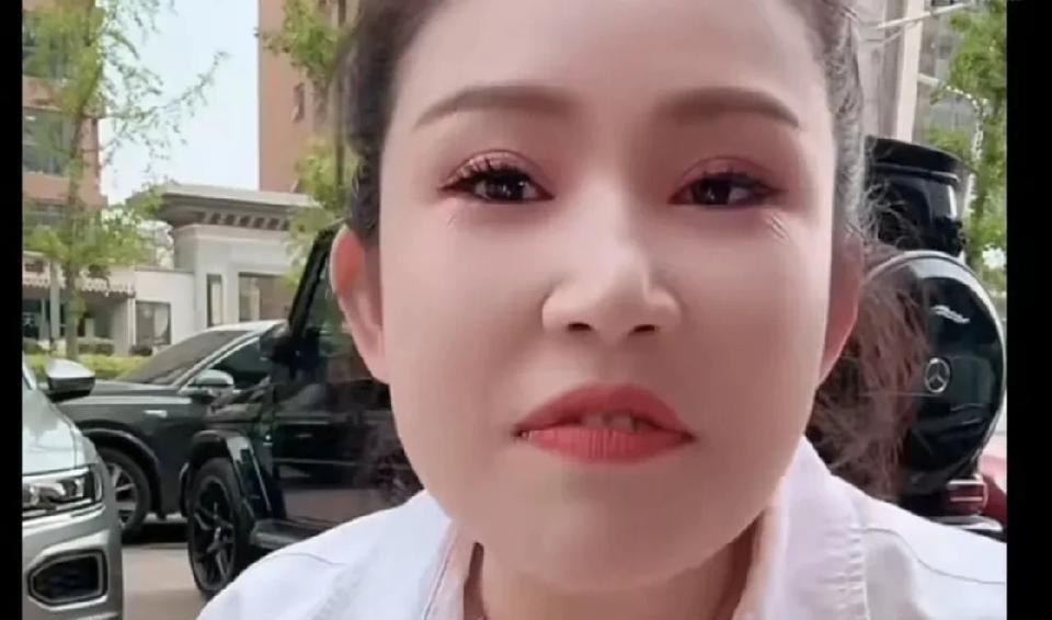 驴姐怒怼小胖最不是人，驴家班他最奸！
          闷声发大财，他都有三个