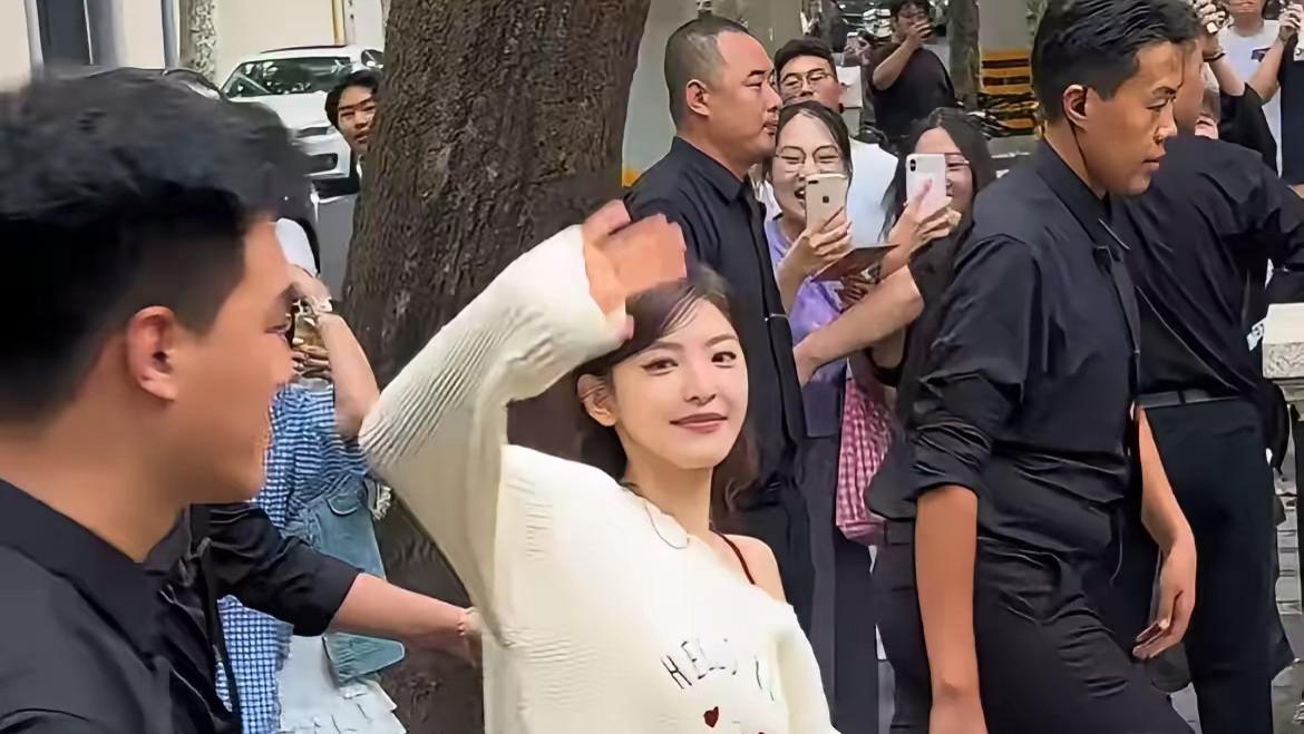 章若楠为何如此受欢迎，不仅仅因为颜值，还有她的真实性格。