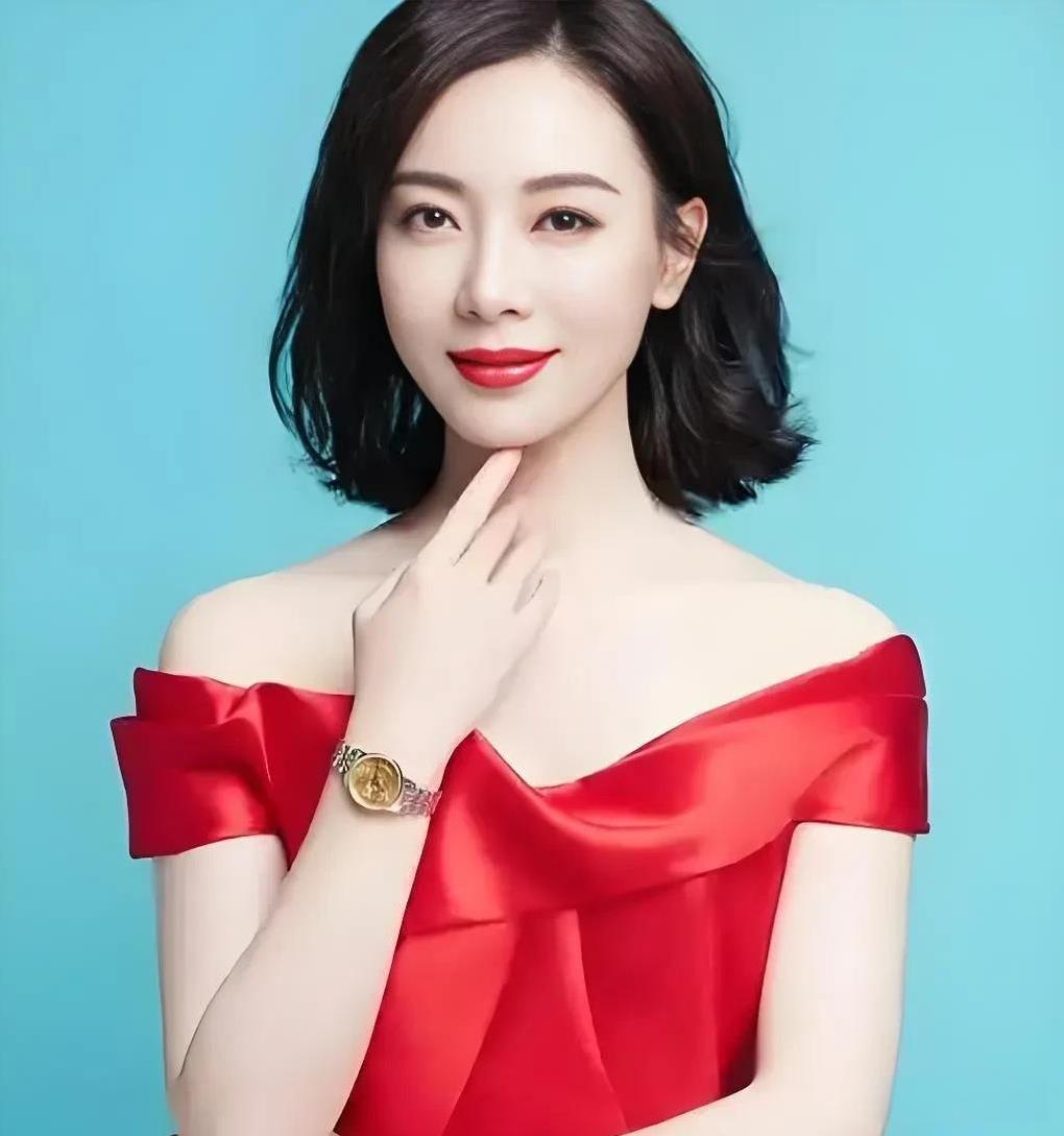 演员陈数说，她带男朋友回家，父亲说：“胤胤哪都好，就是没有正经单位。”可演员收入