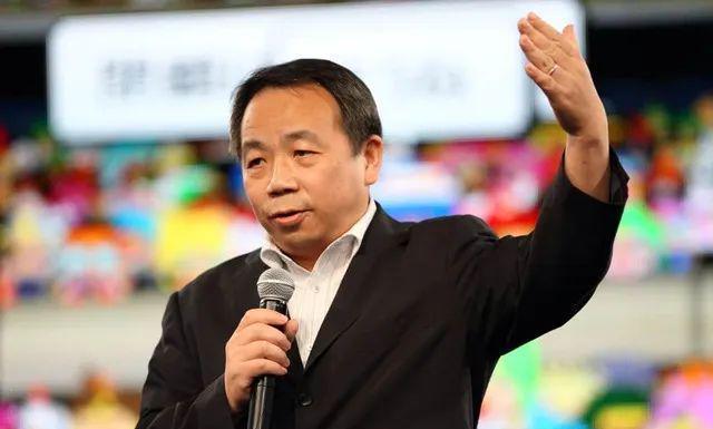 [中国赞]很多人以为，他高调叫嚣“被制裁光荣”，是铁了心要当“反华斗士”，真相是