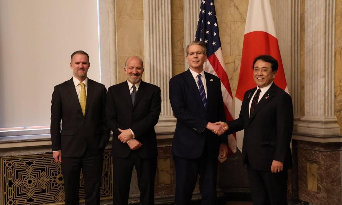 美日谈崩了！日方当着全球向中方喊出一句话，现场美日媒体全都懵了
据彭博社报道，美