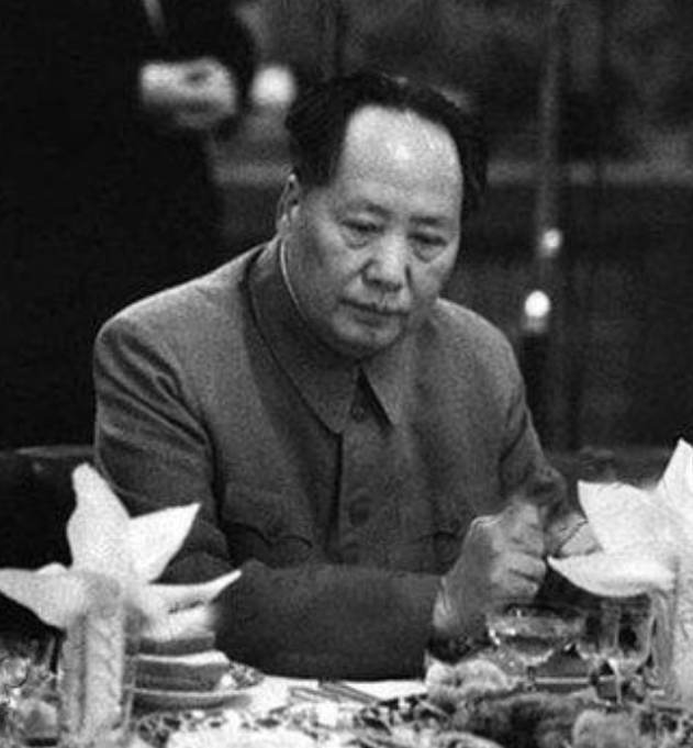 1958年，程汝明入住中南海，直至1976年离开，此前，他就发现了毛主席饮食上的