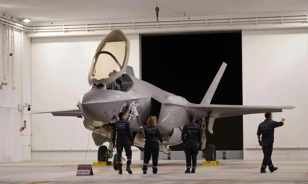 伊朗再次击落F-35战机。据伊朗塔斯尼姆通讯社报道:伊朗武装防空部队在西北部城市