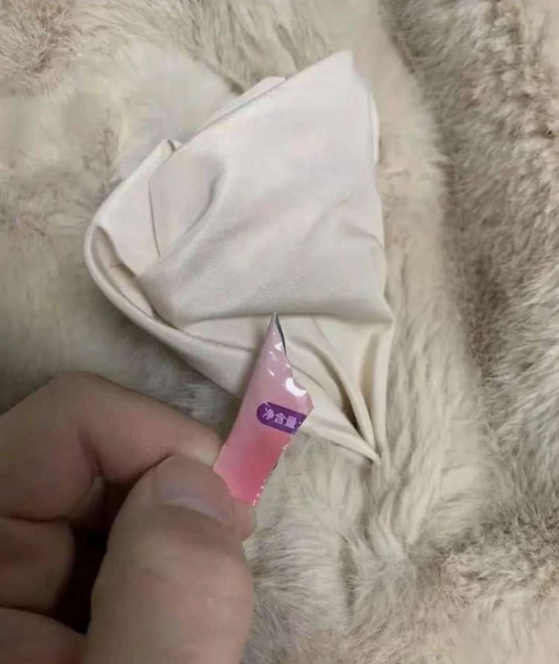 女朋友包里是什么东西？这包装