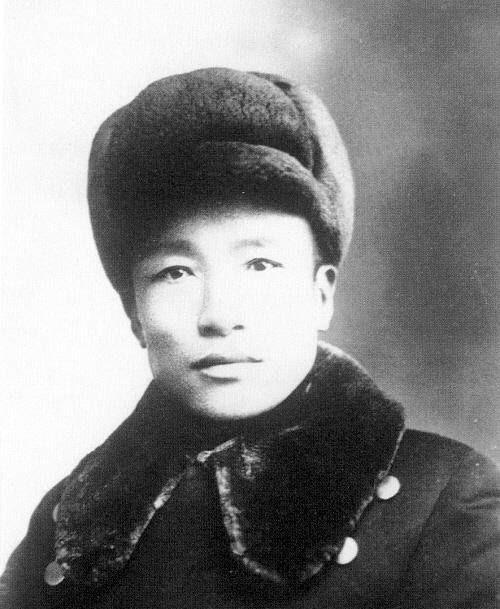 1931年，驻守北大营的8000东北军被张学良勒令不抵抗，任由日军区区300人肆