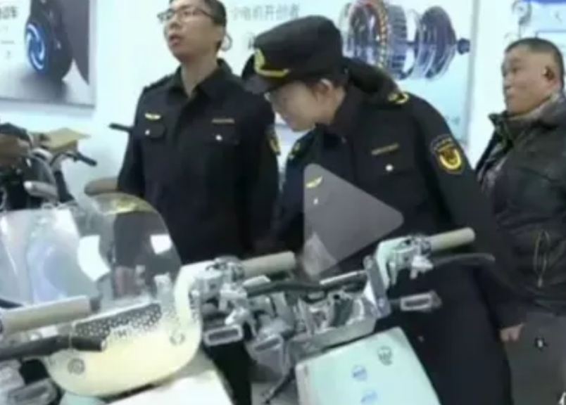 虽然厂商都推出了新国标电动车，但是市场却不接受。
虽然每辆电动车的价格4000元