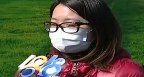 2025年7月，江苏南京发生一起闹剧式的看房纠纷，引发舆论关注。一对母女在售楼处