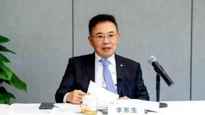 全国两会为2亿人发声的他 今天必须上头条