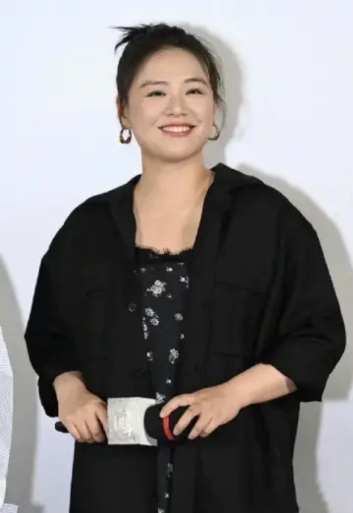 马思纯从圆润到惊艳，瘦身逆袭太厉害了，而且面相还如此好看的 ​​​