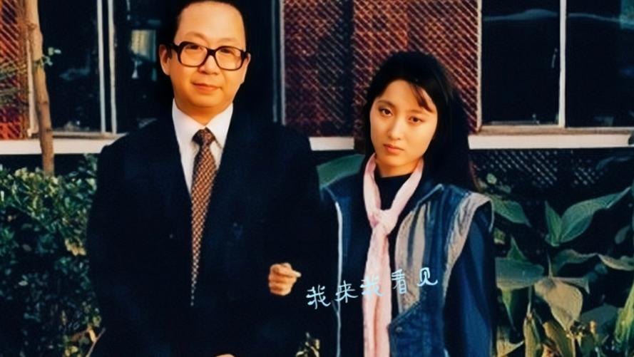 从川剧名伶到国民凤姐：邓婕的传奇人生