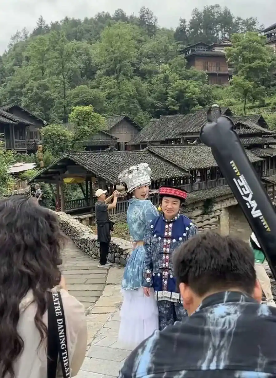 王祖蓝确实配不上李亚男
